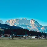 Апартаменти Alpin Charme 3 X Boutique Alpine Living Кіцбюель