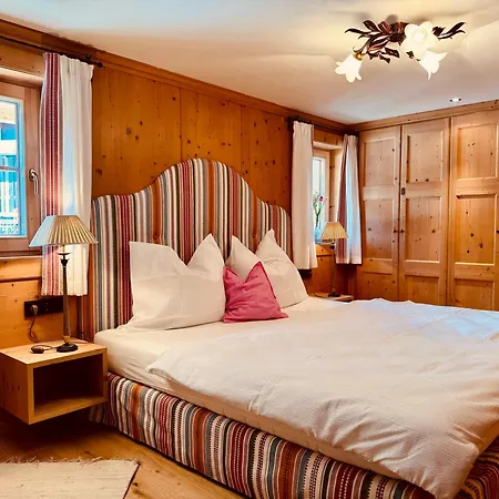 Апартаменты Alpin Charme 3 X Boutique Alpine Living *